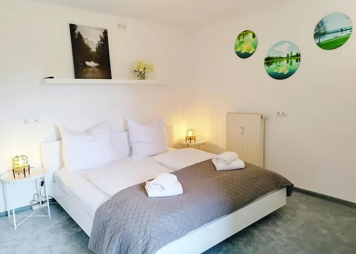 Apartman Seeblickapartment Fuer Bis Zu 12, Nuernberg & Schwabach In 30-35 Minuten Zu Erreichen, Sauna, Arbeitsplatz, Dachterrasse & Grill Spalt