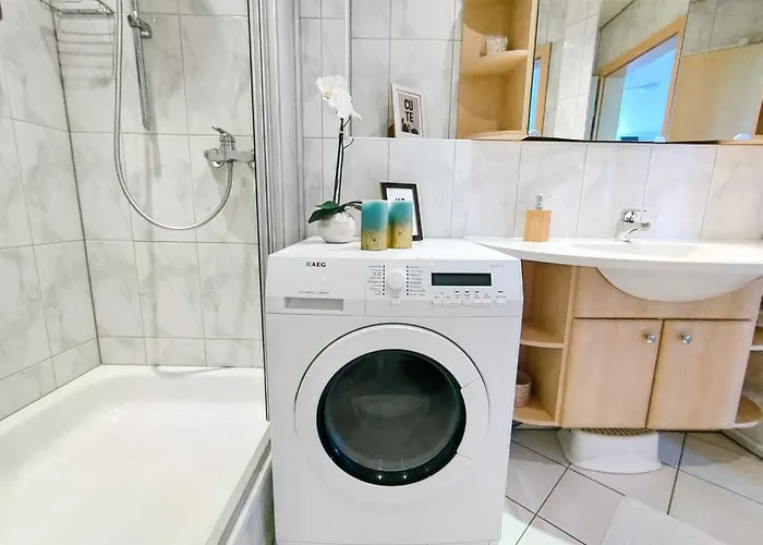 Seeblickapartment Fuer Bis Zu 12, Nuernberg & Schwabach In 30-35 Minuten Zu Erreichen, Sauna, Arbeitsplatz, Dachterrasse & Grill Apartman *